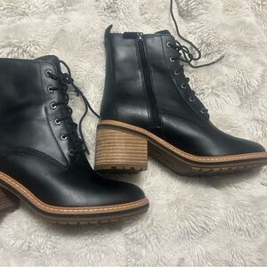 Timberland Black Ankle Boots with Tan Soles never worn
